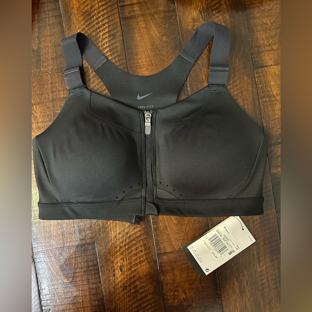 Nike Alpha Bra Size M - NWT